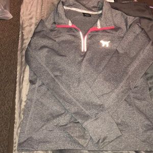 Quarter zip pull over